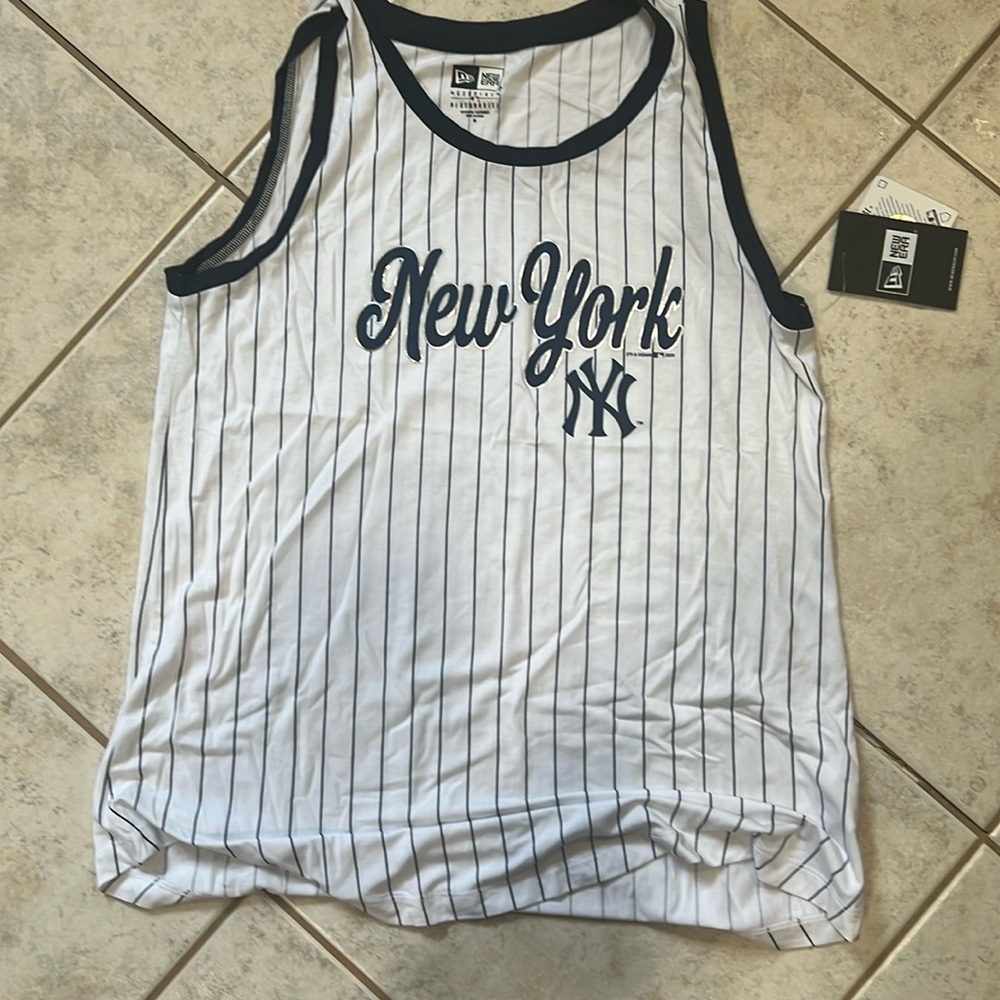 New York Yankees New ERA womens tank